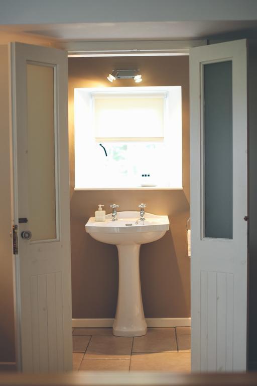 Scott'S Barn Villa Cookstown Room photo